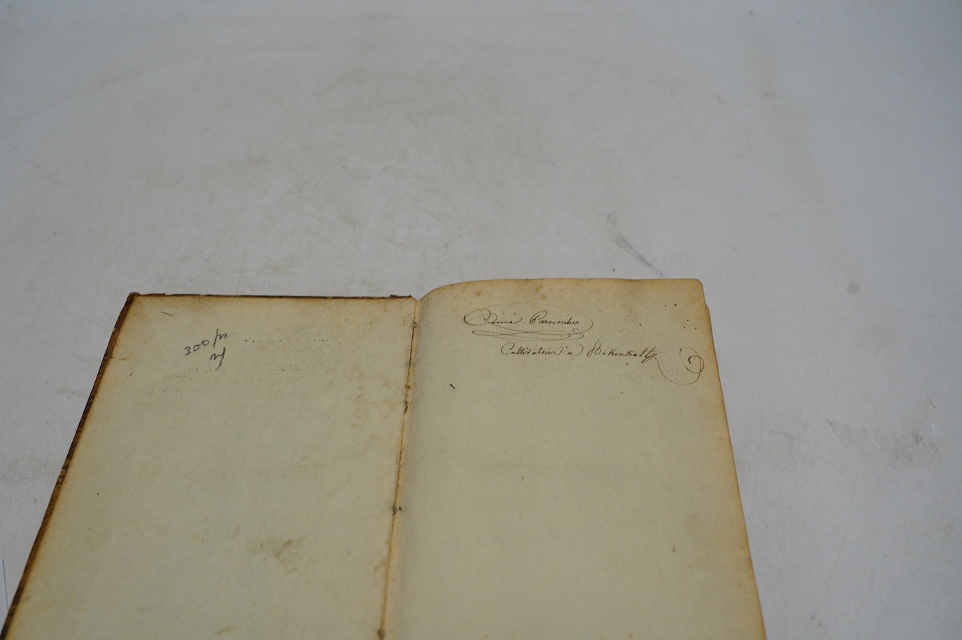 Tench, Watkin - Voyage a la Baie Botanique; avec une description du nouveau Pays de Galles Meridional ... quelques details relatifs a M.de la Peyrouse ... half title, old half calf and marbled boards, Paris, 1789. Condit